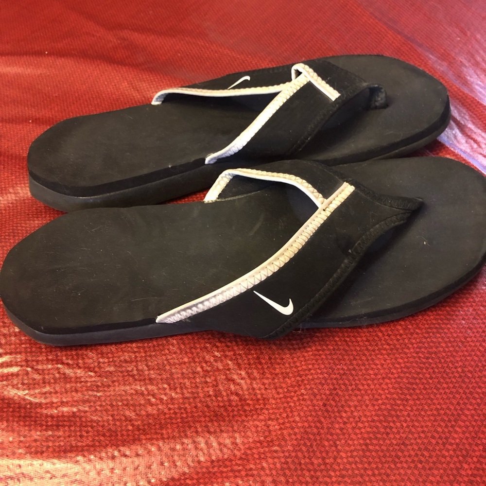 Nike flip flops